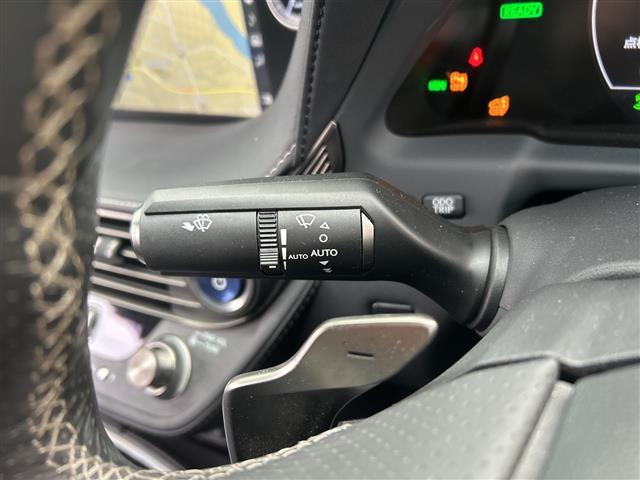 ＬＳ ＬＳ５００ｈ　Ｆスポーツ　サンルーフ／全方位カメラ／ＥＴＣ２．０／禁煙車／クルーズコントロール／レーンキープアシスト／コーナーセンサー／バックカメラ／ドライブレコーダー／ハーフレザーシート／シートヒーター／ステアリングヒーター（12枚目）