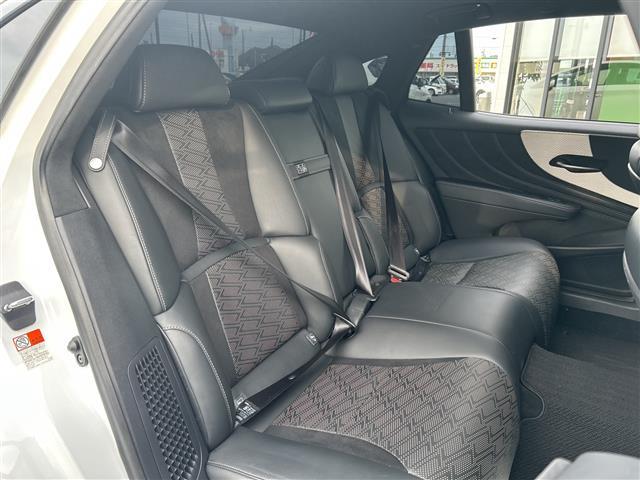 ＬＳ ＬＳ５００ｈ　Ｆスポーツ　サンルーフ／全方位カメラ／ＥＴＣ２．０／禁煙車／クルーズコントロール／レーンキープアシスト／コーナーセンサー／バックカメラ／ドライブレコーダー／ハーフレザーシート／シートヒーター／ステアリングヒーター（22枚目）
