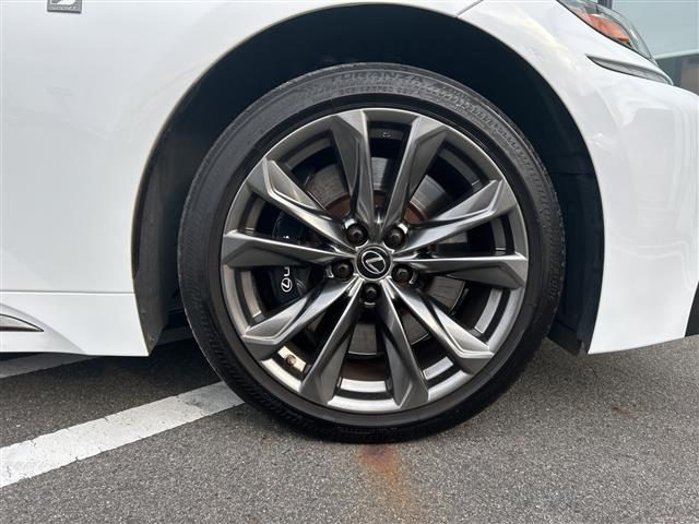 ＬＳ ＬＳ５００ｈ　Ｆスポーツ　サンルーフ／全方位カメラ／ＥＴＣ２．０／禁煙車／クルーズコントロール／レーンキープアシスト／コーナーセンサー／バックカメラ／ドライブレコーダー／ハーフレザーシート／シートヒーター／ステアリングヒーター（25枚目）