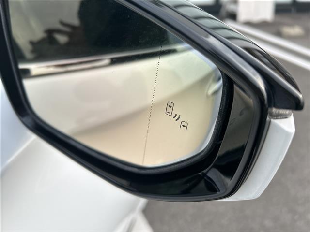 ＬＳ ＬＳ５００ｈ　Ｆスポーツ　サンルーフ／全方位カメラ／ＥＴＣ２．０／禁煙車／クルーズコントロール／レーンキープアシスト／コーナーセンサー／バックカメラ／ドライブレコーダー／ハーフレザーシート／シートヒーター／ステアリングヒーター（28枚目）