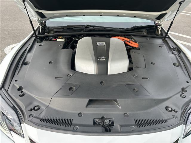 ＬＳ ＬＳ５００ｈ　Ｆスポーツ　サンルーフ／全方位カメラ／ＥＴＣ２．０／禁煙車／クルーズコントロール／レーンキープアシスト／コーナーセンサー／バックカメラ／ドライブレコーダー／ハーフレザーシート／シートヒーター／ステアリングヒーター（40枚目）