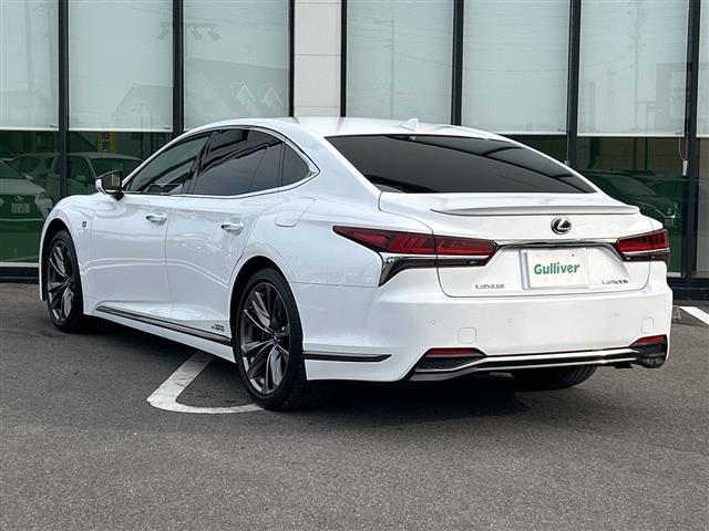 ＬＳ ＬＳ５００ｈ　Ｆスポーツ　サンルーフ／全方位カメラ／ＥＴＣ２．０／禁煙車／クルーズコントロール／レーンキープアシスト／コーナーセンサー／バックカメラ／ドライブレコーダー／ハーフレザーシート／シートヒーター／ステアリングヒーター（43枚目）