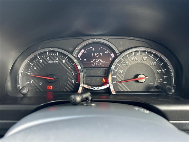 ジムニー ランドベンチャー　フルセグテレビ／社外７インチナビ／ハーフレザーシート／シートヒーター／背面タイヤハードカバー／サイドバイザー／スタッドレス有／純正アルミホイール／純正フロアマット／前後ドライブレコーダー／禁煙車　ＰＳ（4枚目）