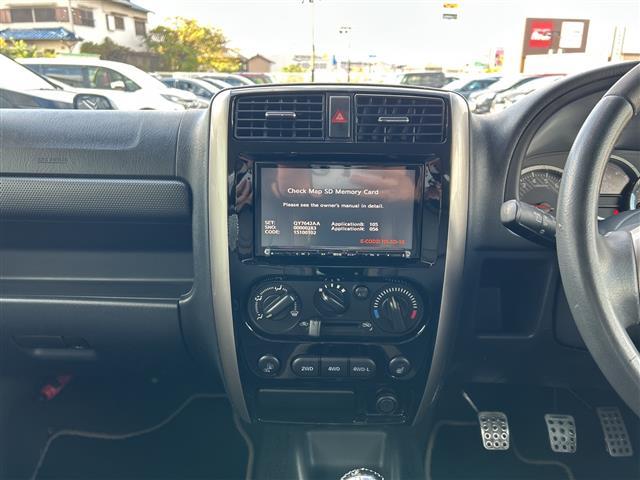 ジムニー ランドベンチャー　フルセグテレビ／社外７インチナビ／ハーフレザーシート／シートヒーター／背面タイヤハードカバー／サイドバイザー／スタッドレス有／純正アルミホイール／純正フロアマット／前後ドライブレコーダー／禁煙車　ＰＳ（6枚目）