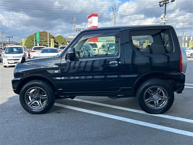 ジムニー ランドベンチャー　フルセグテレビ／社外７インチナビ／ハーフレザーシート／シートヒーター／背面タイヤハードカバー／サイドバイザー／スタッドレス有／純正アルミホイール／純正フロアマット／前後ドライブレコーダー／禁煙車　ＰＳ（35枚目）