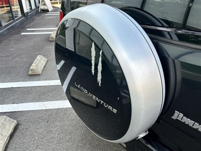 ジムニー ランドベンチャー　フルセグテレビ／社外７インチナビ／ハーフレザーシート／シートヒーター／背面タイヤハードカバー／サイドバイザー／スタッドレス有／純正アルミホイール／純正フロアマット／前後ドライブレコーダー／禁煙車　ＰＳ（38枚目）