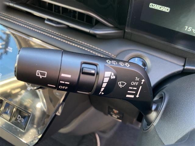 セレナ ｅ－パワー　ハイウェイスターＶ　全方位カメラ／両側パワースライドドア／フルセグＴＶ／純正ディスプレイオーディオ／バックカメラ／クルーズコントロール／プロパイロット／ハーフレザーシート／ワイヤレス充電／ＬＥＤヘッドライト／禁煙車（10枚目）