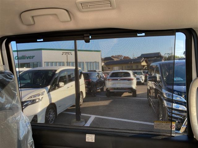 セレナ ｅ－パワー　ハイウェイスターＶ　全方位カメラ／両側パワースライドドア／フルセグＴＶ／純正ディスプレイオーディオ／バックカメラ／クルーズコントロール／プロパイロット／ハーフレザーシート／ワイヤレス充電／ＬＥＤヘッドライト／禁煙車（17枚目）