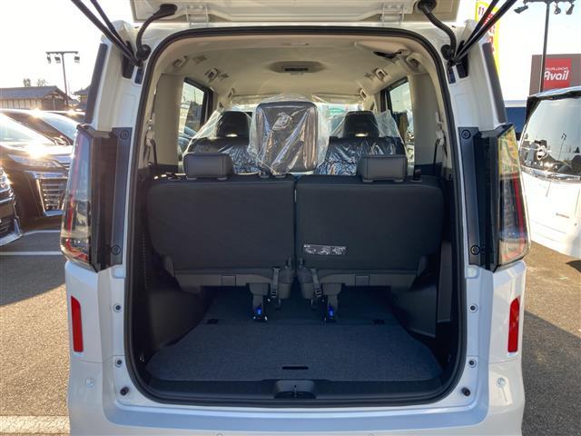 セレナ ｅ－パワー　ハイウェイスターＶ　全方位カメラ／両側パワースライドドア／フルセグＴＶ／純正ディスプレイオーディオ／バックカメラ／クルーズコントロール／プロパイロット／ハーフレザーシート／ワイヤレス充電／ＬＥＤヘッドライト／禁煙車（23枚目）