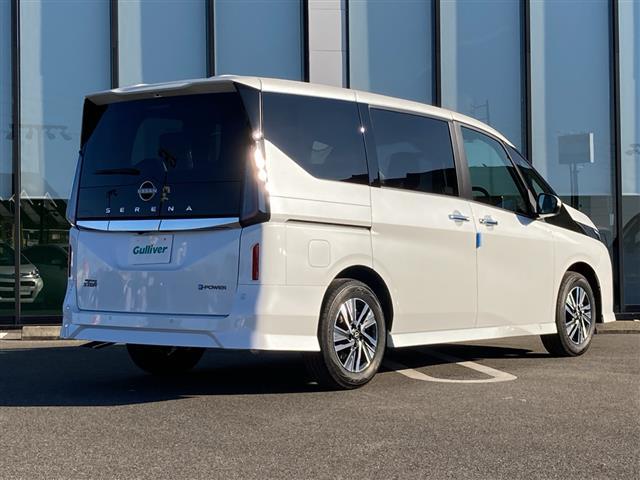 セレナ ｅ－パワー　ハイウェイスターＶ　全方位カメラ／両側パワースライドドア／フルセグＴＶ／純正ディスプレイオーディオ／バックカメラ／クルーズコントロール／プロパイロット／ハーフレザーシート／ワイヤレス充電／ＬＥＤヘッドライト／禁煙車（37枚目）