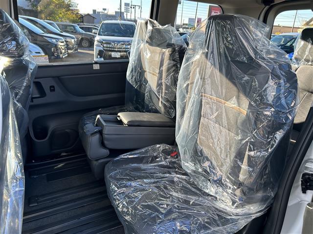 セレナ ｅ－パワー　ハイウェイスターＶ　全方位カメラ／両側パワースライドドア／フルセグＴＶ／純正ディスプレイオーディオ／バックカメラ／クルーズコントロール／プロパイロット／ハーフレザーシート／ワイヤレス充電／ＬＥＤヘッドライト／禁煙車（21枚目）