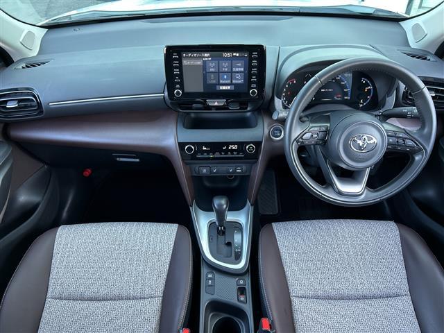 ヤリスクロス Ｚ　全方位カメラ／純正ディスプレイオーディオ／バックカメラ／クルーズコントロール／レーンキープアシスト／前後コーナーセンサー／ドライブレコーダー／ビルトインＥＴＣ／ＬＥＤヘッドライト／フロントフォグランプ（42枚目）