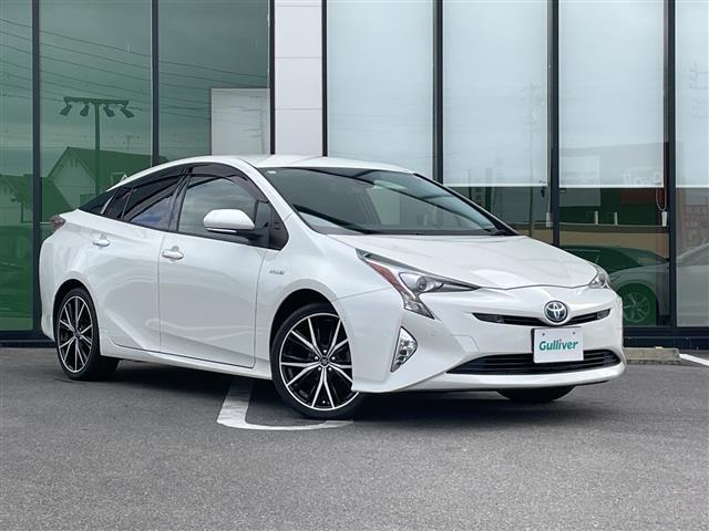 プリウス Sセーフティプラス 社外ナビ/フルセグTV/バックカメラ/4WD/クルーズコントロール/コーナーセンサー/ビルトインETC/純正アルミホイール/パーキングアシスト/レーンキープアシスト/LEDヘッドライト/オートライト(2枚目)