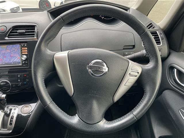 セレナ ハイウェイスター S-ハイブリッド Vエアロモード 後席モニター/バックカメラ/純正ナビ/フルセグTV/スタッドレスタイヤ4本(社外AW)/両側パワースライドドア/フロントエアロ/ビルトインETC/禁煙車/純正アルミホイール/フロントフォグランプ(5枚目)