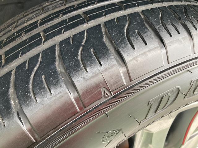 ランドクルーザー ＺＸ　車検満了令和８年８月　純正ナビ　バックモニター　全方位モニター　フルセグＴＶ　ＥＴＣ２．０　革シート　革巻ステアリング　クルコン　サンルーフ　ルーフレール　前席パワーシート　ＪＢＬ　純正２０インチＡＷ（12枚目）