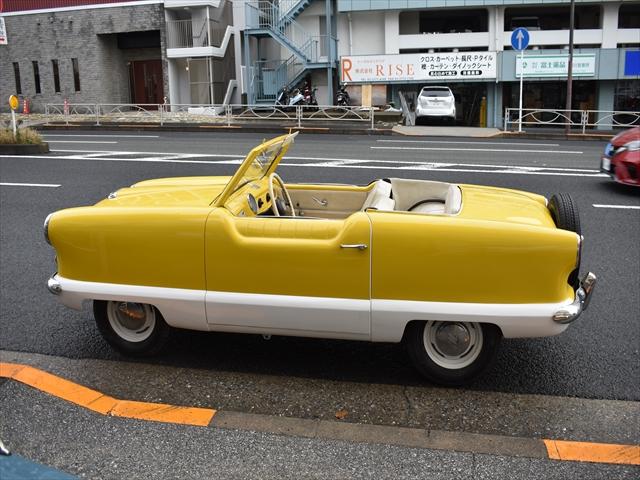 アメリカその他 旧車ナッシュメトロポリタン　コンバーチブル　幌付き（3枚目）