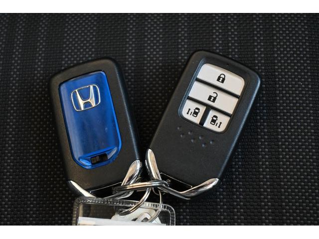 フリードハイブリッド ハイブリッド・EX ホンダセンシング 純正9INナビ Rカメラ 2.0ETC Fドラレコ 障害物センサー シートヒーター アルミホイール LEDライト 両側Pスライドドア 1オナ 地デジフルセグTV シ-トヒ-タ-(16枚目)