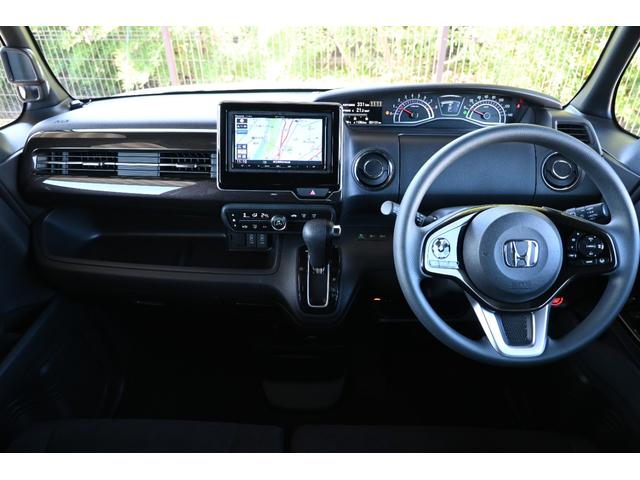 Ｎ－ＢＯＸカスタム Ｇ・Ｌホンダセンシング　ストラーダナビ　フルセグ　Ｒカメラ　ＥＴＣ　ＦＲドラレコ　アルミホイール　ＬＥＤライト　左ＰＷスライドドア　地デジＴＶ　整備記録簿　助手席エアバッグ　キーレス　アイドリングＳＴ　セキュリティーアラーム（10枚目）