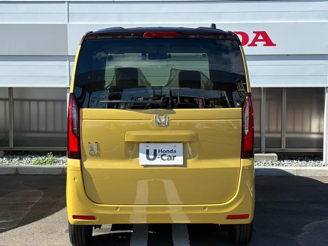 Ｎ－ＢＯＸ ファッションスタイル　登録済未使用車　ナビ　フロアマット　ホンダセンシング　オートクルーズコントロール　レーンキープアシスト　衝突軽減ブレーキ　両側電動スライドドア　ソナー　盗難防止装置　スマートキ　ＬＥＤランプ　ＥＴＣ（4枚目）