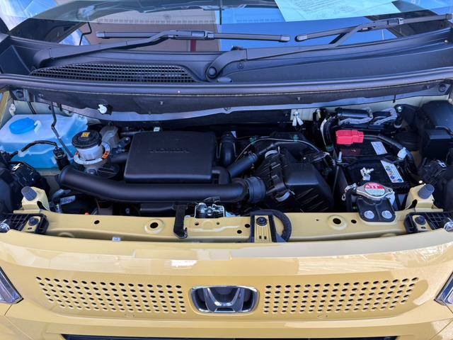 Ｎ－ＢＯＸ ファッションスタイル　登録済未使用車　ナビ　フロアマット　ホンダセンシング　オートクルーズコントロール　レーンキープアシスト　衝突軽減ブレーキ　両側電動スライドドア　ソナー　盗難防止装置　スマートキ　ＬＥＤランプ　ＥＴＣ（8枚目）