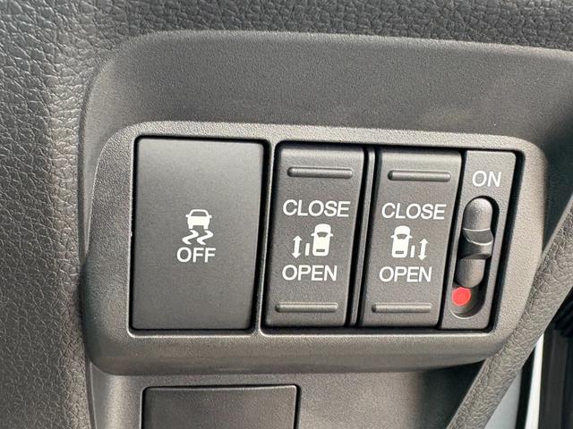 フリード エアー　登録済未使用車　ナビ　ドラレコ　フロアマット　ＥＴＣ　ホンダセンシング　オートクルーズコントロール　レーンキープアシスト　衝突軽減ブレーキ　両側電動スライドドア　クルコン　横滑り防止機能　フルセグ（19枚目）