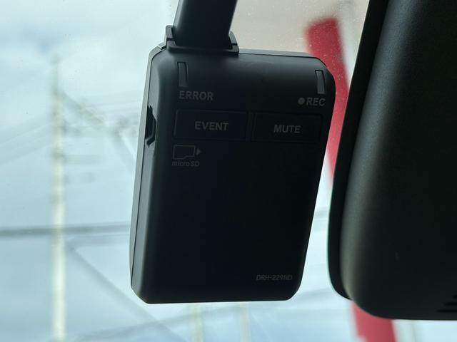 フリード エアー　登録済未使用車　ナビ　ドラレコ　フロアマット　ＥＴＣ　ホンダセンシング　オートクルーズコントロール　レーンキープアシスト　衝突軽減ブレーキ　両側電動スライドドア　クルコン　横滑り防止機能　フルセグ（22枚目）