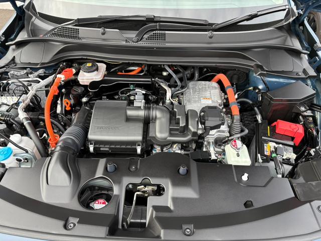 ヴェゼル e:HEVZ 当社デモカー ホンダセンシング オートクルーズコントロール レーンキープアシスト 衝突軽減ブレーキ ナビ ドラレコ ETC2.0 衝突回避支援ブレーキ機能 パノラミックビューモニター 1オナ スマキ(8枚目)
