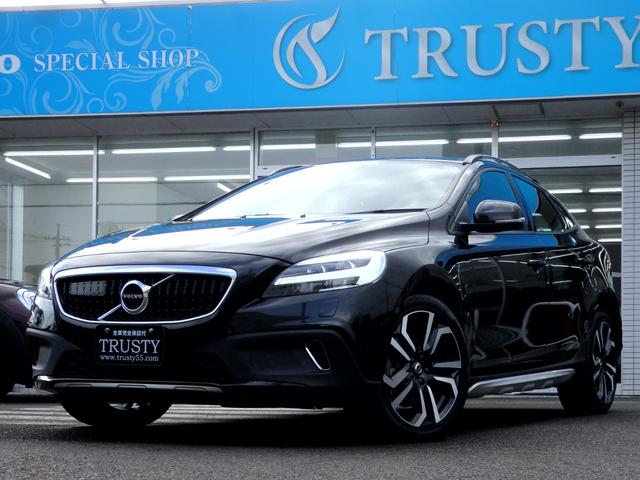 Ｖ４０ クロスカントリー　Ｔ５　ＡＷＤ　モメンタム　２０１７ｙモデル　インテリセーフ　禁煙車　スマートキー　純正１８インチＡＷ　ＡＣＣ　ＨＤＤナビ　ＴＶ　ＥＴＣ２．０　ヒーター付きメモリーパワーシート　パドルシフト　Ｂカメラ　Ｒパークセンサー　ＢＬＩＳ（5枚目）