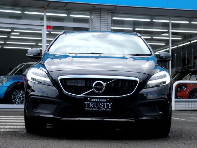 Ｖ４０ クロスカントリー　Ｔ５　ＡＷＤ　モメンタム　２０１７ｙモデル　インテリセーフ　禁煙車　スマートキー　純正１８インチＡＷ　ＡＣＣ　ＨＤＤナビ　ＴＶ　ＥＴＣ２．０　ヒーター付きメモリーパワーシート　パドルシフト　Ｂカメラ　Ｒパークセンサー　ＢＬＩＳ（10枚目）