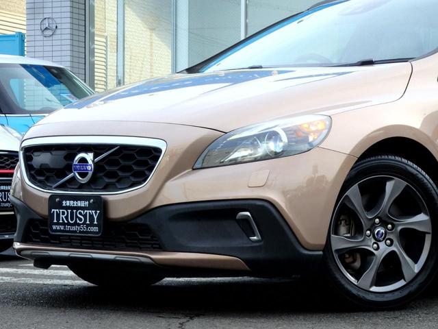 Ｖ４０ クロスカントリー　Ｔ５　ＡＷＤ　１オーナー車　セーフティＰＫＧ　レザーＰＫＧ　ツートン革　スマートキー　ヒーター付きメモリーパワーシート　ＨＤＤナビＴＶ　Ｂカメラ　専用１７インチＡＷ（２０ｙ製造タイヤ装着）Ｒフィルム　ＥＴＣ　ＡＣＣ（70枚目）