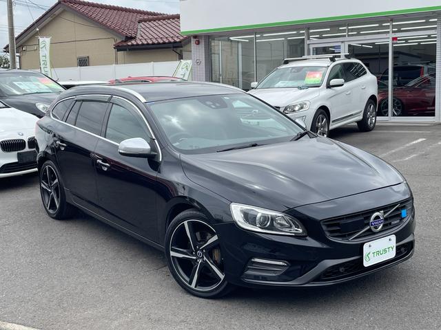 Ｖ６０ Ｔ６　ＡＷＤ　Ｒデザイン　ポールスターパフォーマンスＰＫＧ　後期型　黒革　プレミアムサウンド　専用１９インチＡＷ（１９ｙ製造レグノ装着）インテリセーフ　ＨＤＤナビＴＶ　Ｂカメラ　ヒーター付きメモリーパワーシート　スマートキー（8枚目）