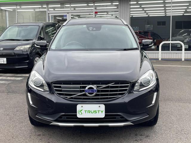 ＸＣ６０ Ｔ６　ＡＷＤ　ＳＥ　後期　インテリセーフ　前後ドラレコ　ブラックレザー　スマートキー　純正１９インチＡＷ（２０ｙ製造タイヤ装着）ＨＤＤナビＴＶ　Ｂカメラ　ヒーター付メモリーパワーシート　パワーＲゲート　前後パークセンサー（12枚目）