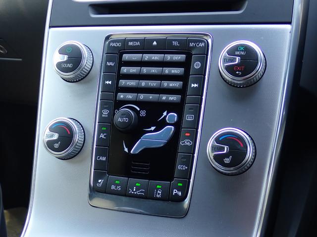 Ｖ６０ Ｄ４　ダイナミックエディション　後期　１オーナー　整備記録簿８枚　アイシン製８ＡＴ　アイボリー革　インテリセーフ　フルセグＴＶ　ＡＣＣ　ハーマンカードン　専用１８インチＡＷ　Ｂカメラ　ドラレコ　ヒーター付メモリーパワーシート　ＥＴＣ（57枚目）