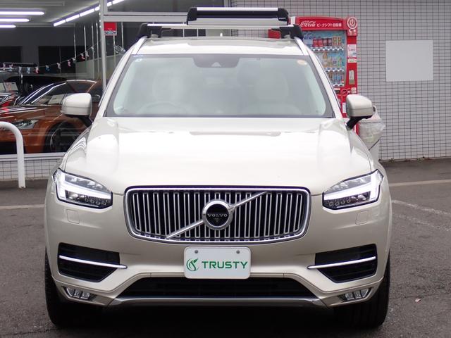 ＸＣ９０ Ｔ６　ＡＷＤ　インスクリプション　パークパイロット　Ｂ＆Ｗ　アイボリー革　サラウンドビューカメラ　専用２０インチＡＷ（２４ｙ製造ピレリ装着）マッサージ機能付シートベンチレーション　ヒーター付メモリーパワーシート　純正ナビ　カープレイ（15枚目）