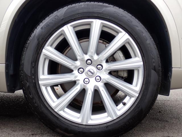 ＸＣ９０ Ｔ６　ＡＷＤ　インスクリプション　パークパイロット　Ｂ＆Ｗ　アイボリー革　サラウンドビューカメラ　専用２０インチＡＷ（２４ｙ製造ピレリ装着）マッサージ機能付シートベンチレーション　ヒーター付メモリーパワーシート　純正ナビ　カープレイ（18枚目）