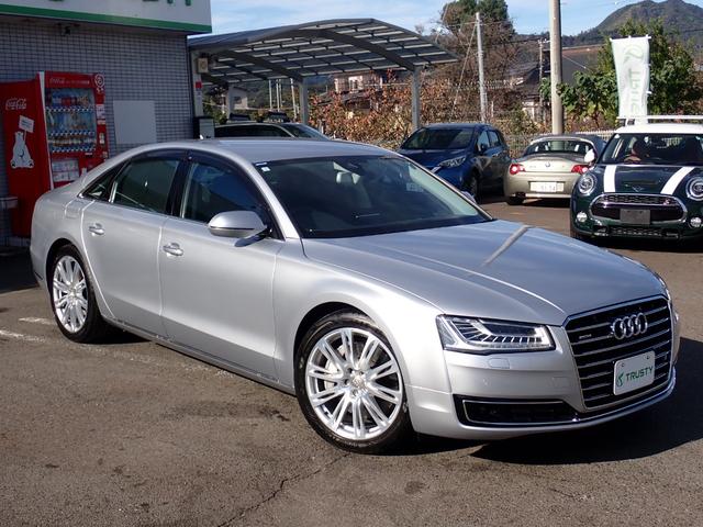 Ａ８ ４．０ＴＦＳＩクワトロ　後期型　黒革　マトリクスＬＥＤ　サラウンドビューカメラ　シートベンチレーション　ＡＣＣ　サイドアシスト　全席シートヒーター　メモリーパワーシート　ＢＯＳＥサウンド　スマートキー　純正２０インチＡＷ（16枚目）