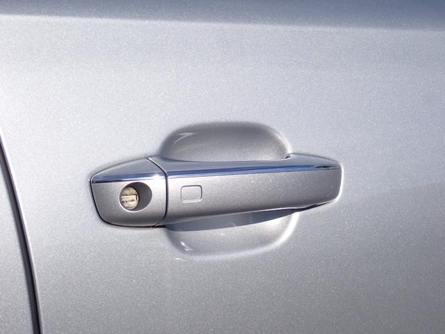 Ａ８ ４．０ＴＦＳＩクワトロ　後期型　黒革　マトリクスＬＥＤ　サラウンドビューカメラ　シートベンチレーション　ＡＣＣ　サイドアシスト　全席シートヒーター　メモリーパワーシート　ＢＯＳＥサウンド　スマートキー　純正２０インチＡＷ（23枚目）