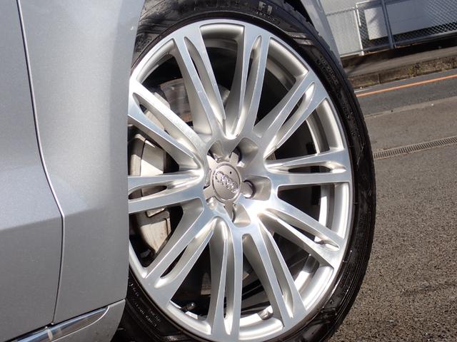 Ａ８ ４．０ＴＦＳＩクワトロ　後期型　黒革　マトリクスＬＥＤ　サラウンドビューカメラ　シートベンチレーション　ＡＣＣ　サイドアシスト　全席シートヒーター　メモリーパワーシート　ＢＯＳＥサウンド　スマートキー　純正２０インチＡＷ（24枚目）