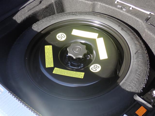 Ａ８ ４．０ＴＦＳＩクワトロ　後期型　黒革　マトリクスＬＥＤ　サラウンドビューカメラ　シートベンチレーション　ＡＣＣ　サイドアシスト　全席シートヒーター　メモリーパワーシート　ＢＯＳＥサウンド　スマートキー　純正２０インチＡＷ（42枚目）