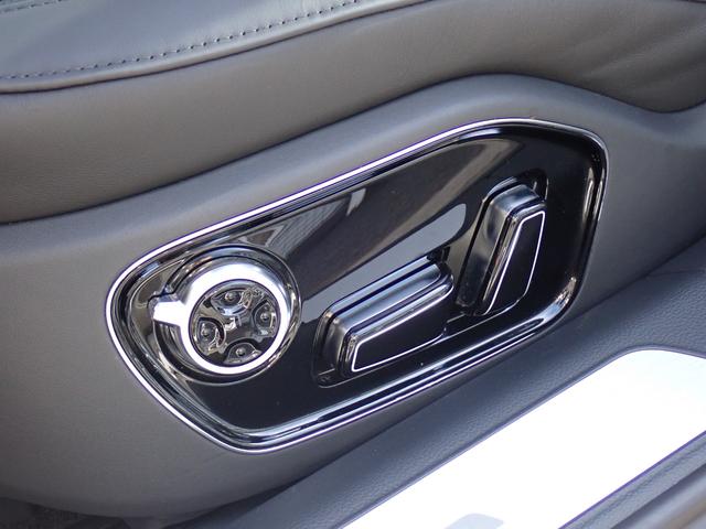 Ａ８ ４．０ＴＦＳＩクワトロ　後期型　黒革　マトリクスＬＥＤ　サラウンドビューカメラ　シートベンチレーション　ＡＣＣ　サイドアシスト　全席シートヒーター　メモリーパワーシート　ＢＯＳＥサウンド　スマートキー　純正２０インチＡＷ（47枚目）