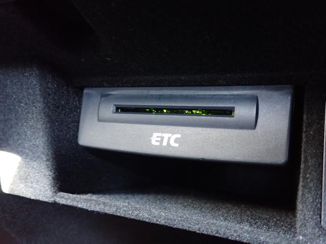 Ａ８ ４．０ＴＦＳＩクワトロ　後期型　黒革　マトリクスＬＥＤ　サラウンドビューカメラ　シートベンチレーション　ＡＣＣ　サイドアシスト　全席シートヒーター　メモリーパワーシート　ＢＯＳＥサウンド　スマートキー　純正２０インチＡＷ（59枚目）