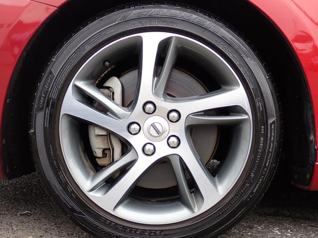 Ｖ４０ Ｄ４　モメンタム　インテリセーフ　テキスタイル　純正１７インチＡＷ（２３ｙ製造タイヤ装着）前後ドラレコ　ヒーター付きメモリーパワーシート　パドルシフト　スマートキー　ＥＴＣ２．０　ＨＤＤナビ　ブルートゥース（14枚目）