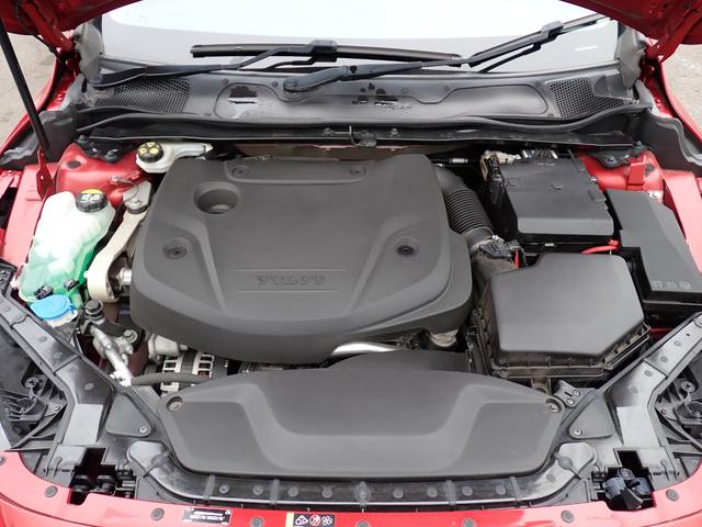 Ｖ４０ Ｄ４　モメンタム　インテリセーフ　テキスタイル　純正１７インチＡＷ（２３ｙ製造タイヤ装着）前後ドラレコ　ヒーター付きメモリーパワーシート　パドルシフト　スマートキー　ＥＴＣ２．０　ＨＤＤナビ　ブルートゥース（26枚目）