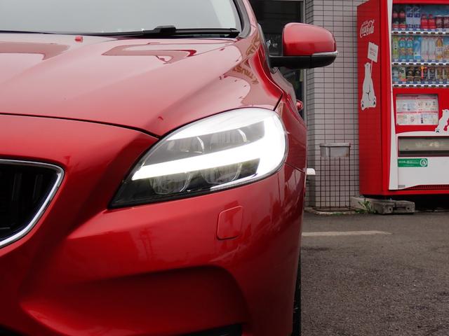Ｖ４０ Ｄ４　モメンタム　インテリセーフ　テキスタイル　純正１７インチＡＷ（２３ｙ製造タイヤ装着）前後ドラレコ　ヒーター付きメモリーパワーシート　パドルシフト　スマートキー　ＥＴＣ２．０　ＨＤＤナビ　ブルートゥース（29枚目）