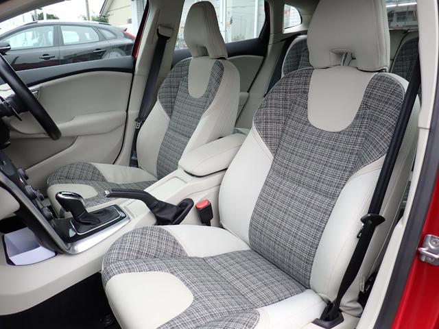 Ｖ４０ Ｄ４　モメンタム　インテリセーフ　テキスタイル　純正１７インチＡＷ（２３ｙ製造タイヤ装着）前後ドラレコ　ヒーター付きメモリーパワーシート　パドルシフト　スマートキー　ＥＴＣ２．０　ＨＤＤナビ　ブルートゥース（44枚目）