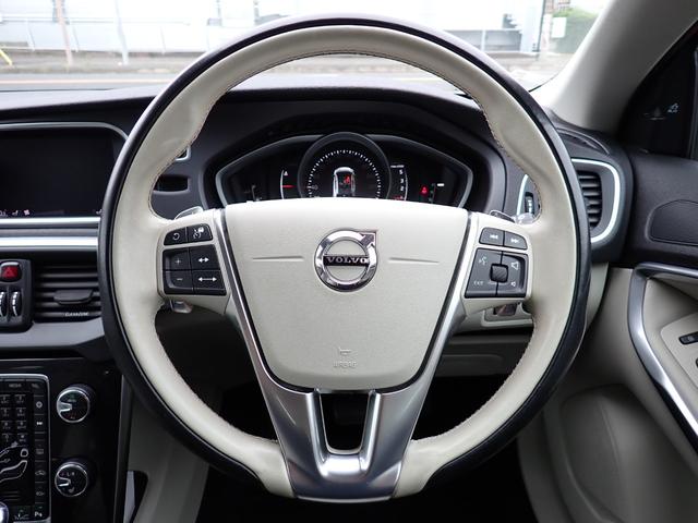 Ｖ４０ Ｄ４　モメンタム　インテリセーフ　テキスタイル　純正１７インチＡＷ（２３ｙ製造タイヤ装着）前後ドラレコ　ヒーター付きメモリーパワーシート　パドルシフト　スマートキー　ＥＴＣ２．０　ＨＤＤナビ　ブルートゥース（50枚目）