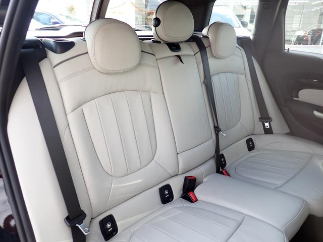 MINI クーパーSD クラブマン レザーラウンジ サテライトグレー 純正LCI用ユニオンジャックLEDテール ペッパーPKG ACC ヒーター付きメモリーパワーシート コンフォートアクセス HDDナビ バックカメラ ミラーETC(32枚目)