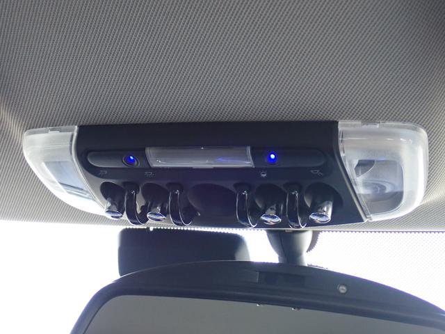 MINI クーパーD クラブマン ペッパーPKG PDC MINIエキサイトメント HDDナビ バックカメラ コンフォートアクセス クルーズコントロール ホワイトルーフ LEDヘッドライト ミラーETC マルチステア アイドリングS(45枚目)