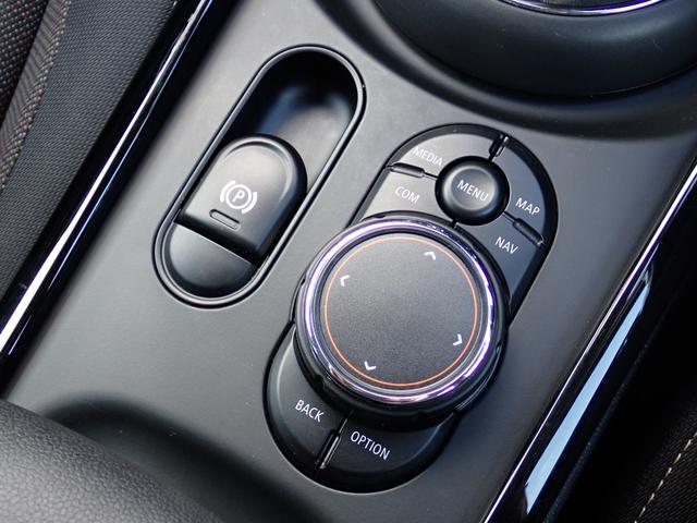 MINI クーパーD クラブマン ペッパーPKG PDC MINIエキサイトメント HDDナビ バックカメラ コンフォートアクセス クルーズコントロール ホワイトルーフ LEDヘッドライト ミラーETC マルチステア アイドリングS(55枚目)