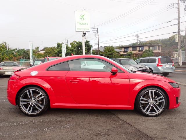 ＴＴクーペ ２．０ＴＦＳＩ　クワトロ　アシスタンスＰＫＧアドバンスト　Ｒ７年４月ディーラー車検　バーチャルＣＰ　純正ＯＰ１９インチＡＷ　スマートキー　フルセグＴＶ　純正ＭＭＩナビ（２４ｙ地図データ）バックカメラ　純正ドラレコ　ＥＴＣ２．０（17枚目）